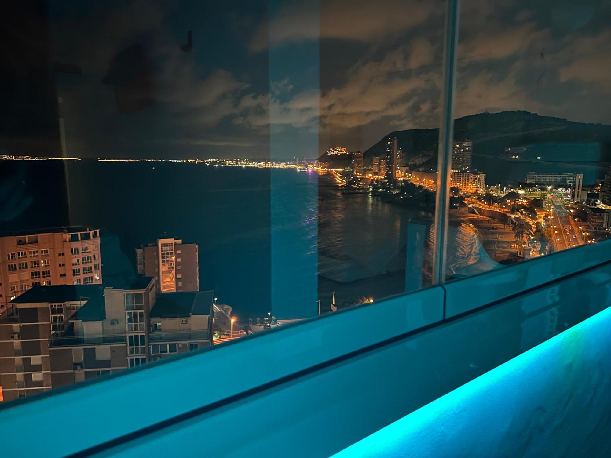 Apartamento Relax Frente Al Mar De Alicante Exterior foto